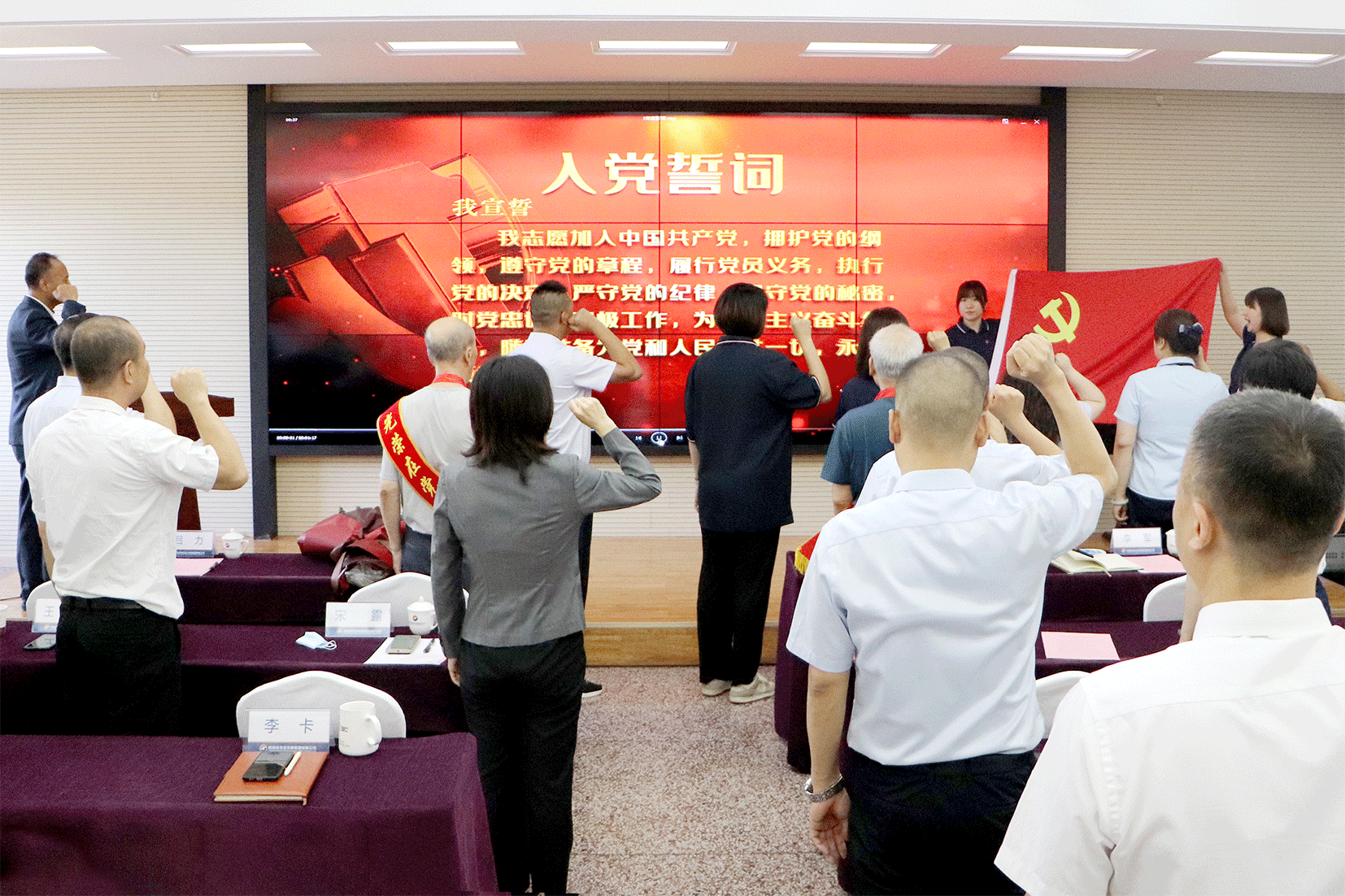 1656576201102747.gif 1687.gif