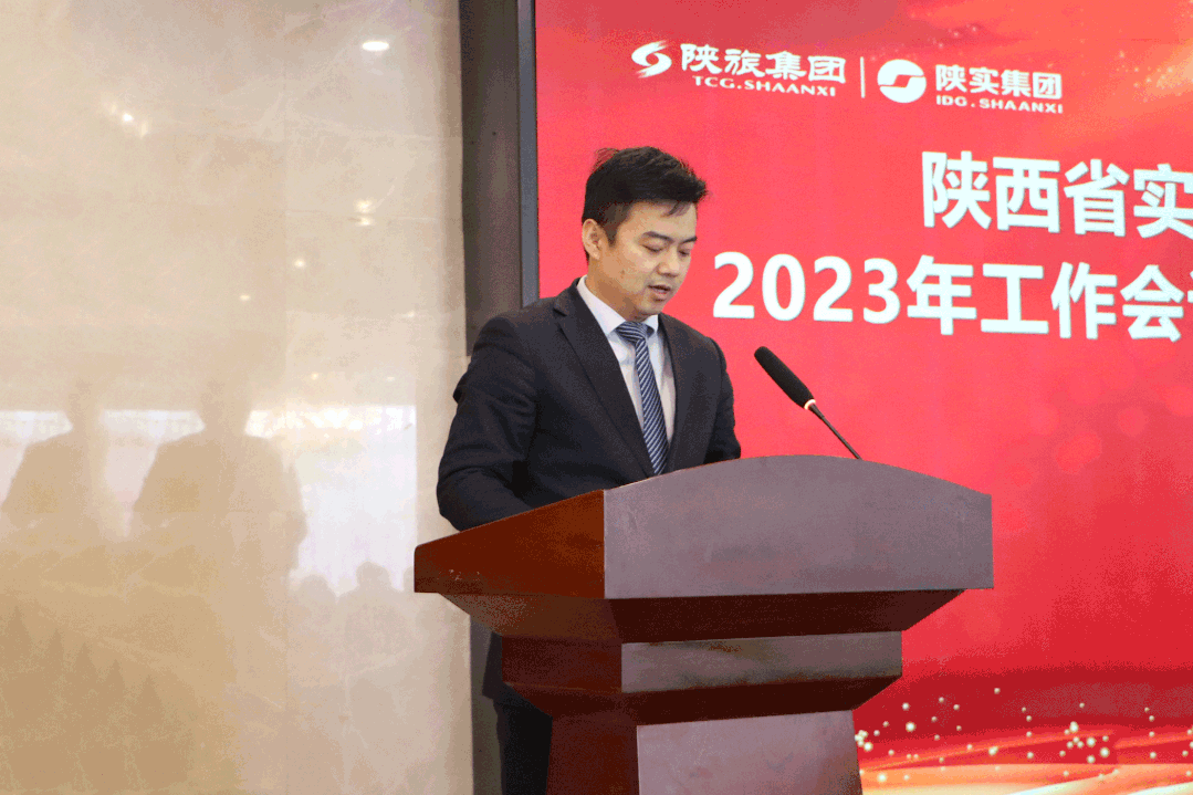 1674976485181391.gif 05.gif