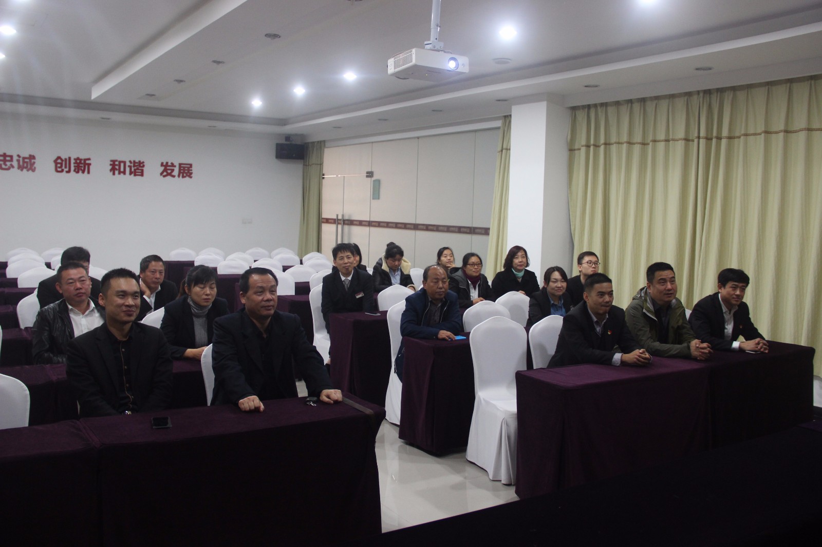 19届常委记者见面会皇城照片IMG_9713-1.jpg 19届常委记者见面会皇城照片IMG_9713-1.jpg